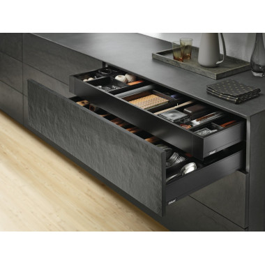 Внутренний ящик LEGRABOX pure TIP-ON BLUMOTION (высота M 90,5, глубина 350 мм, до 20 кг), терра-черный